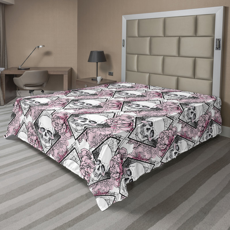 Drap plat Ambesonne Skulls and Roses - losange gothique blanc rosé et gris anthracite, CalKing Flat Sheet