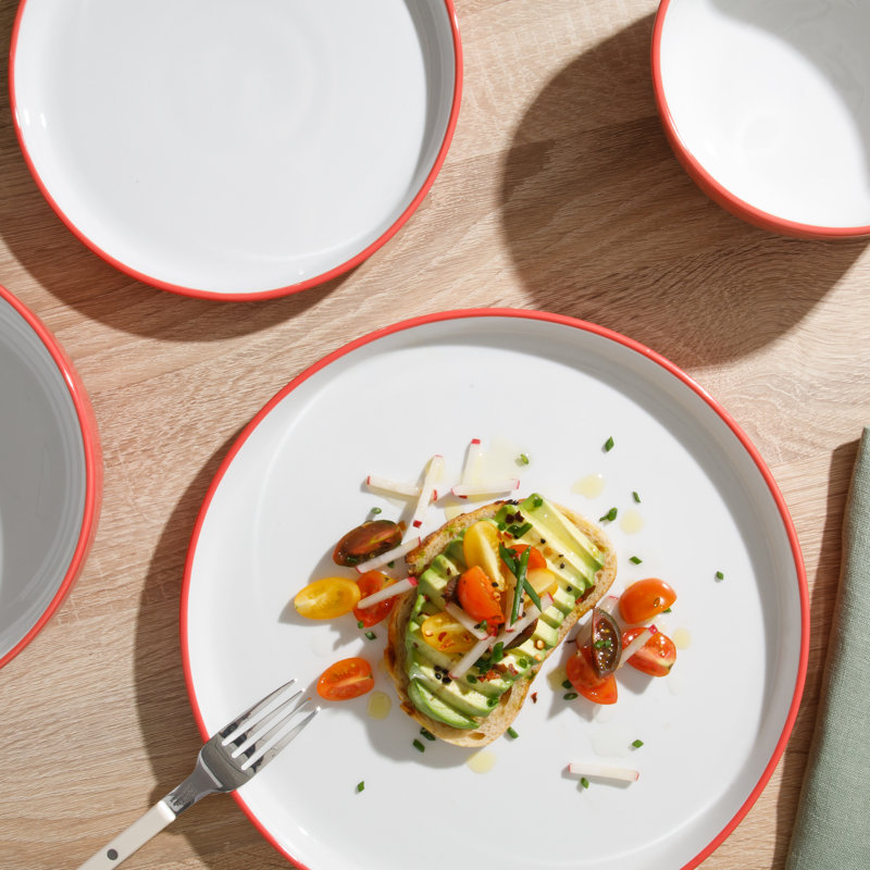 Dinner Theatre Piece Porcelain China Dinnerware Set - Service for 4, Red