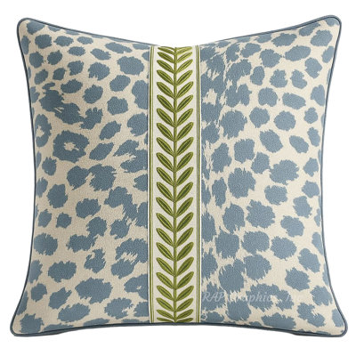 Mineral Blue Animale Pillow Cover And Insert