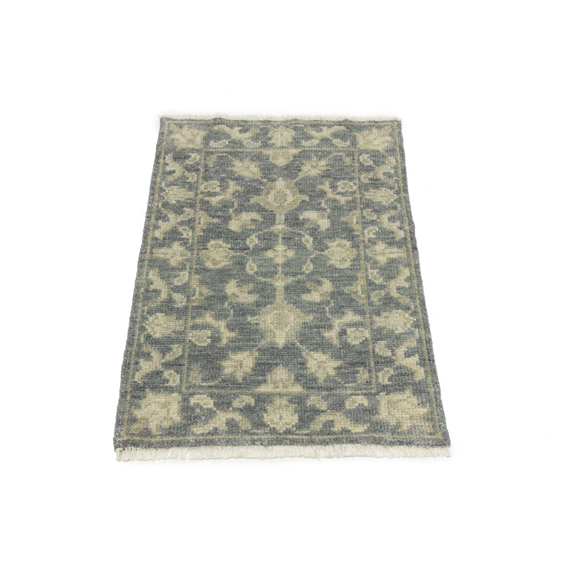 Tapis oriental Elanas, Rectangle 1 pi 11 po x 3 pi