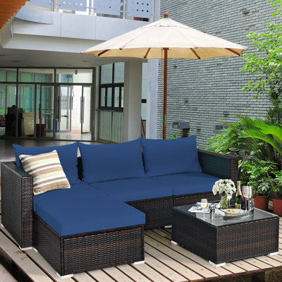 Ensemble de conversation pour patio en rotin 5 pièces avec repose-pieds et table basse