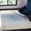 Tapis à motifs abstraits bleu royale et ivoire Faustina-1563713761