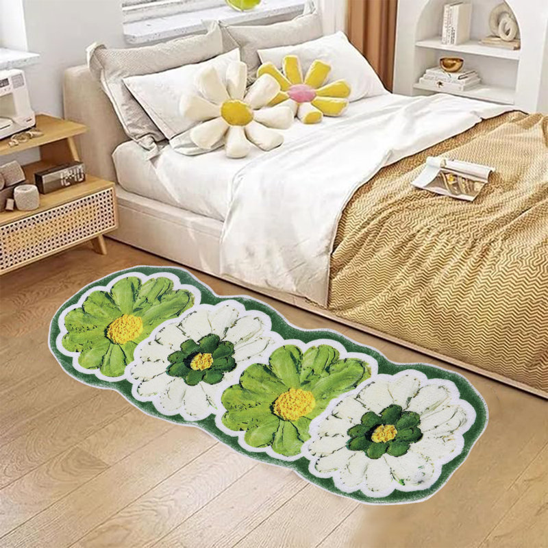 Tramone Washable Floral Indoor Rug, Novelty 2' x 5'3"