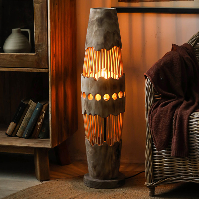 Lampes sur pied en bois massif