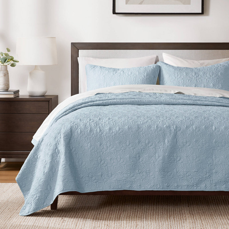 Quebec Blue Reversible 3-Piece Full/Queen Quilt Set, Blue, Full/Queen Coverlet + 2 Standard Shams