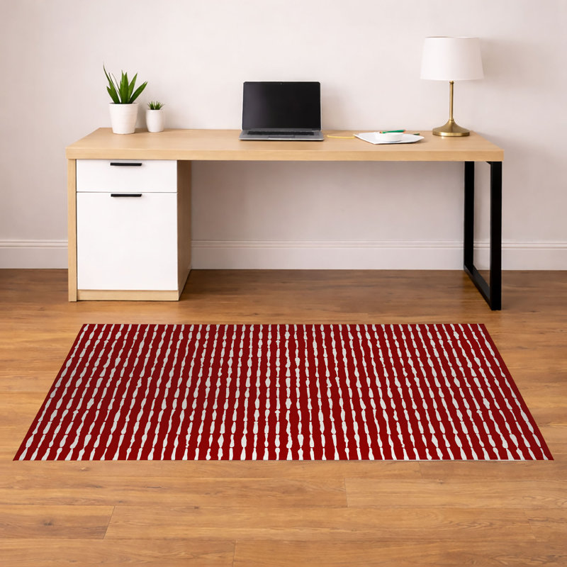 Tapis de bureau léger Chuck, L 72 po x P 48 po, Rouge canneberge