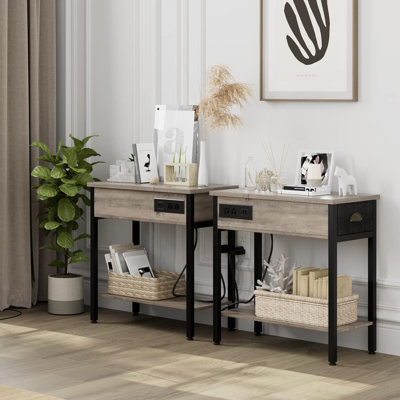 Ensemble de table de bout à 2 tiroirs et prises encastrées Tahlaya