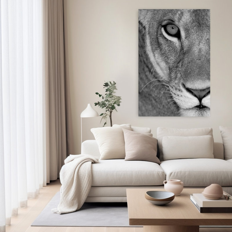 Lionne, gros plan, Tanzanie, Afrique, art contemporain, H 60 po x l 40 po