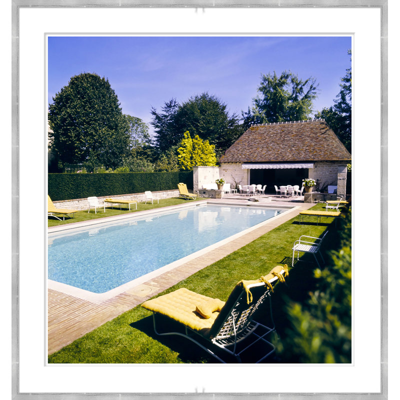 «Pool at Haras de Meautry» par Henry Clarke, photographie encadrée