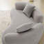 Tissu incurvé gris de 65,45 po, éponge à compression, aucun assemblage requis, capacité de 350 lb, idéal pour les petits espaces de vie et les temps confortables, style en forme de cœur moderne, ressort en mousse haute densité