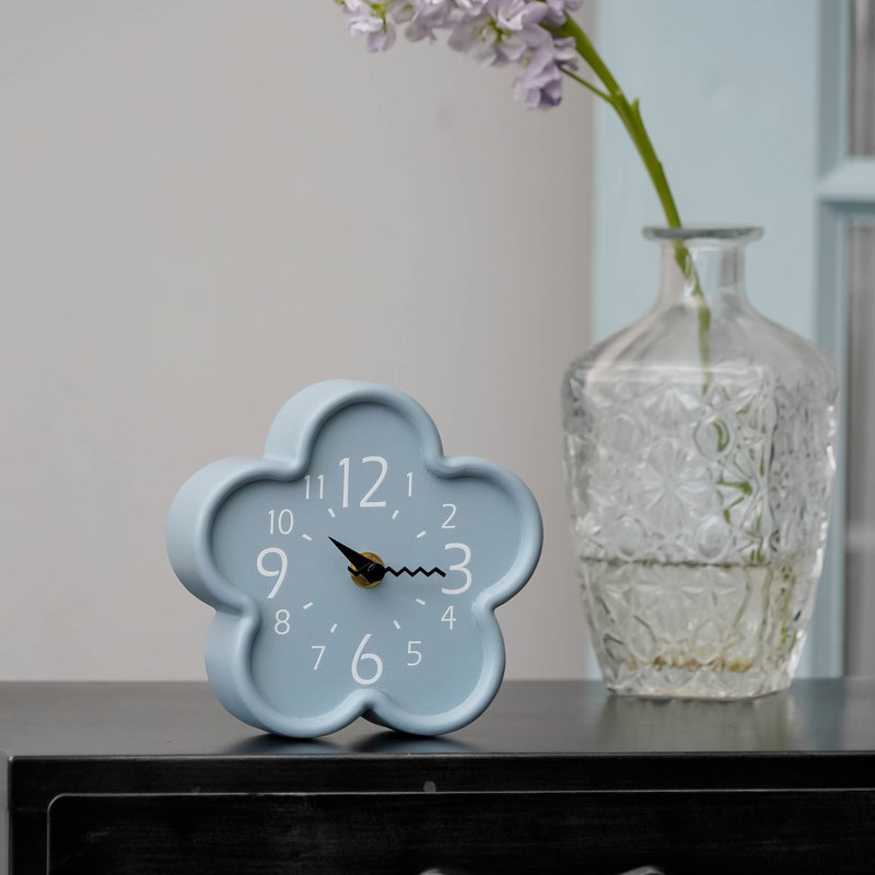 Flower Shaped Analog Wood Quartz Tabletop Clock