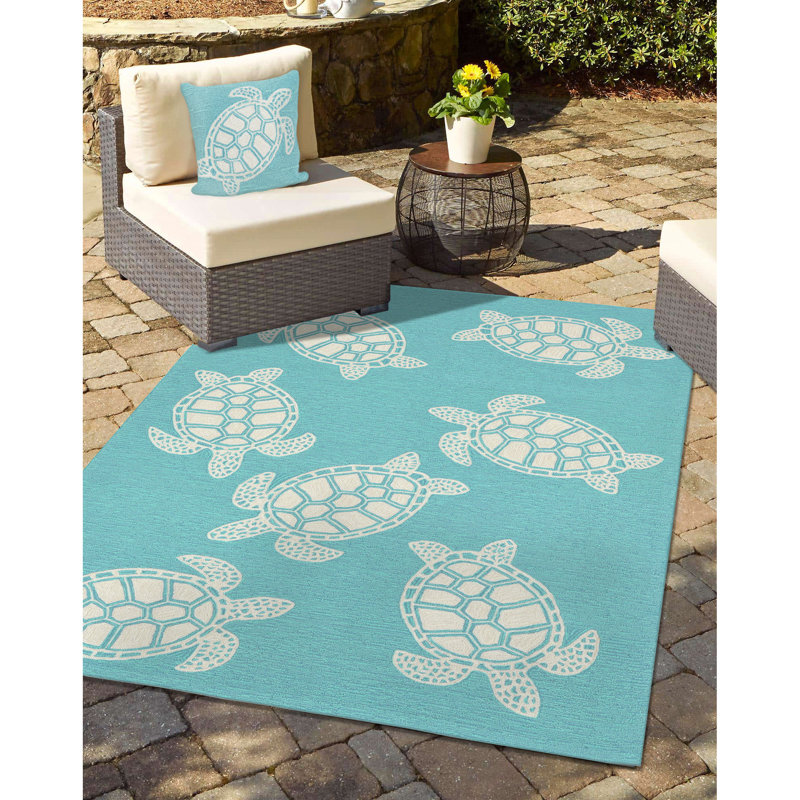 Blue Turtle Hand Hooked Indoor/Outdoor Square Pillow Set