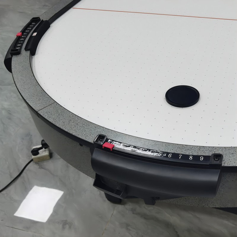 Blanc / gris foncé + tables de hockey ovales en bois manufacturé noir