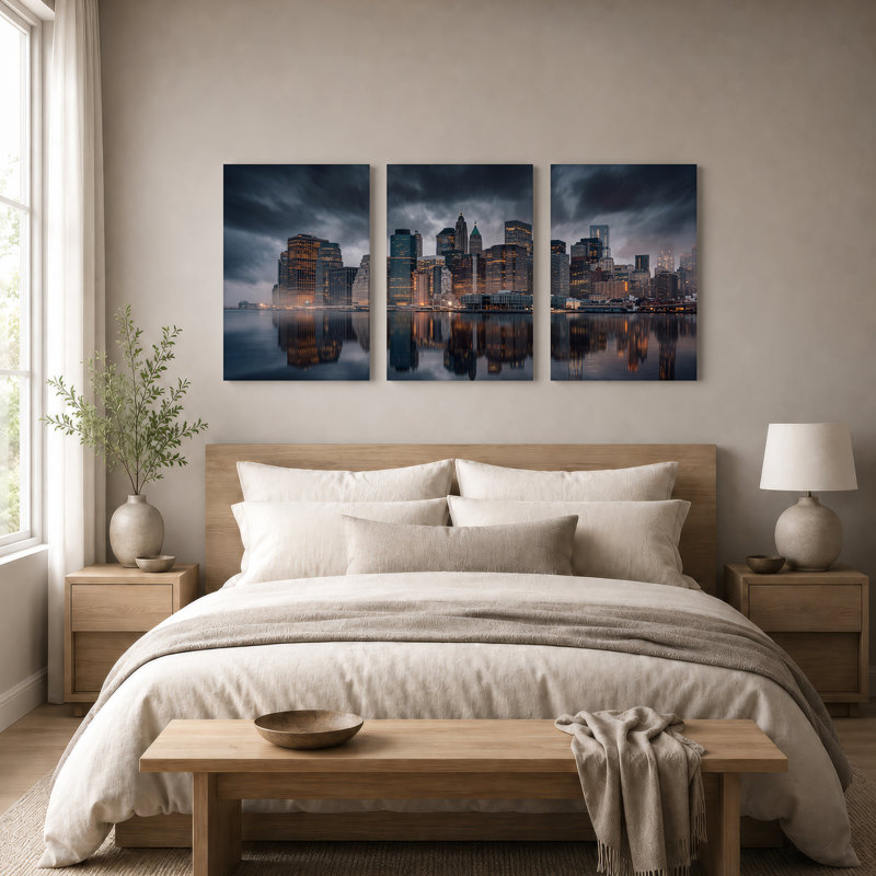 Ensemble d'illustrations murales sur toile Illuminated City Skyline Reflection in Water and Cloudy Sky