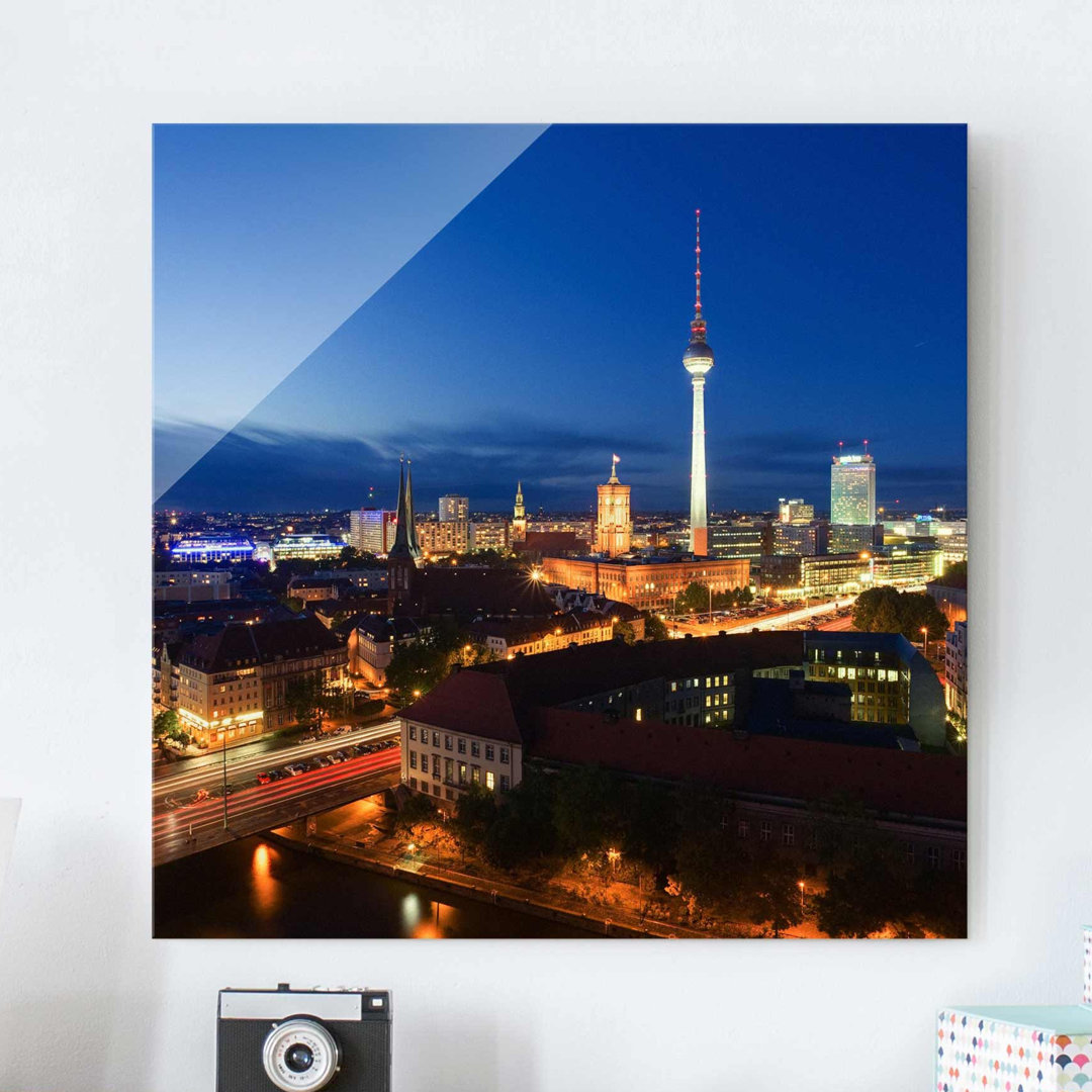 Glasbild Berliner Fernsehturm bei Nacht