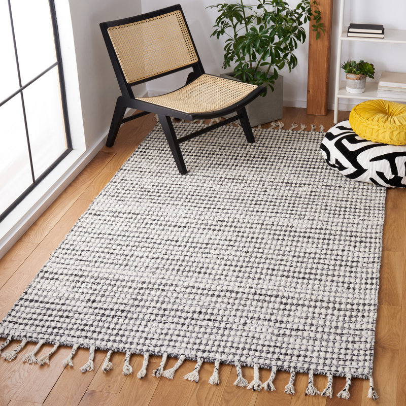 Soderquist Flatweave Black/Ivory Area Rug, Rectangle 4' x 6'