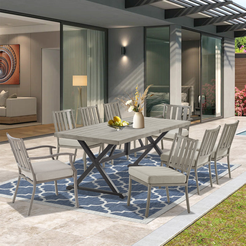 Ensemble repas pour 8 personnes avec coussins Sunbrella® Azur Patio