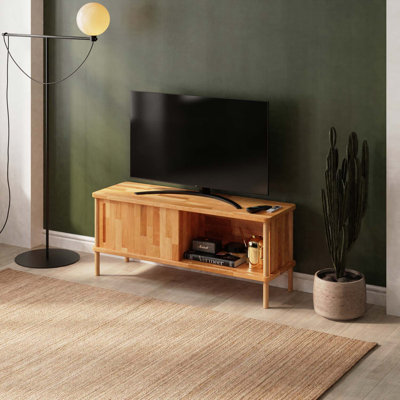 Northampton Beech Wood TV Unit, Solid Wood Entertainment Console for Modern Interiors