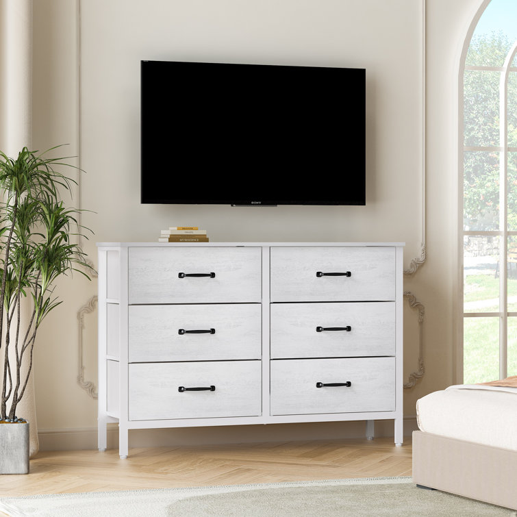 Scasso 6 Drawer White Dresser