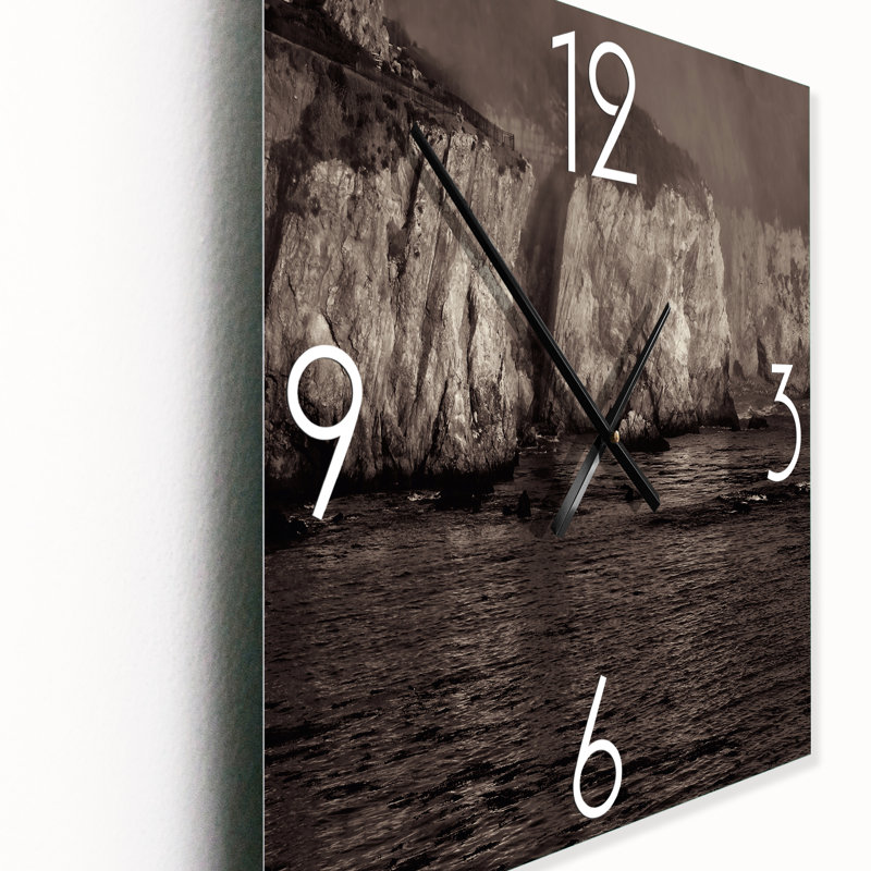 Or, falaises dorées dans le brouillard - horloge murale moderne, Moyen