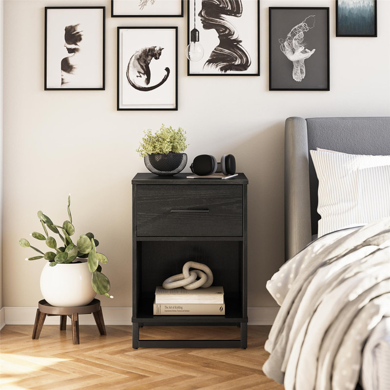 Analah 17.75'' W Nightstand
