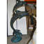 Statue de deux dauphins qui dépassent les autres sur des vagues - sculpture en bronze moderne, L 44 po x l 23 po x H 76 po