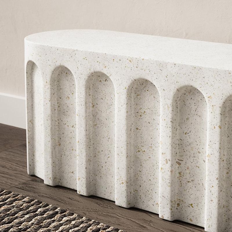 Vicky Bench, Ivory