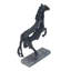 Cheval au galop 13 po x 11 po Hafssa sur base de marbre, noir
