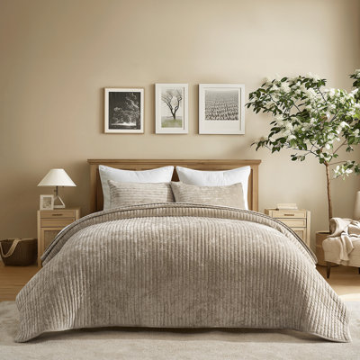 Luxe Velvet Channel Quilt Set