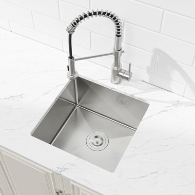 Évier de cuisine encastrable en acier inoxydable 18 "à cuve simple de calibre 16 fait à la main en nickel brossé avec bonde et crochets