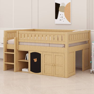 Lit mezzanine avec armoire de rangement et tableau noir