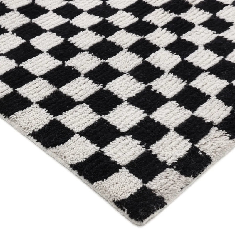Stamford Checkered Area Rug in Black, Rectangle 8' x 10'