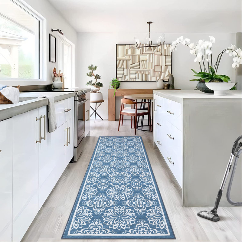 Despena Washable Floral Indoor Rug, Runner 2' x 6'
