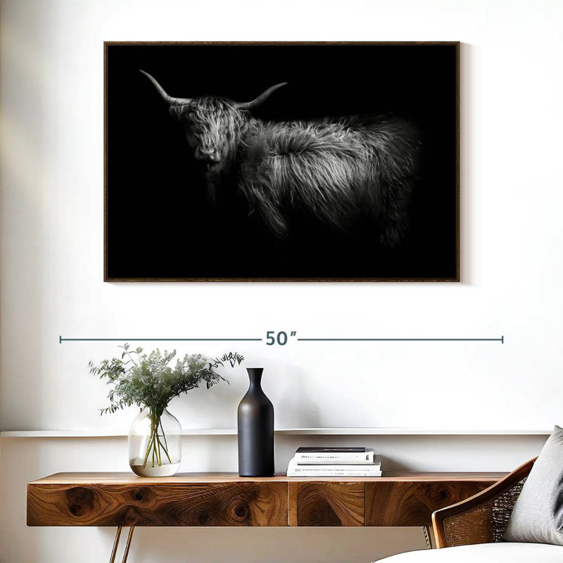 Hello Highland Cow, Cadre flottant en noyer, 40 po x 27 po
