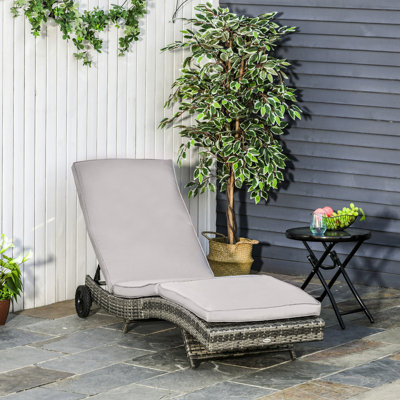 Chaise longue de piscine, chaise longue d'extérieur rembourrée en PE avec roues et dossier réglable à 5 niveaux, gris, pour les moments de détente