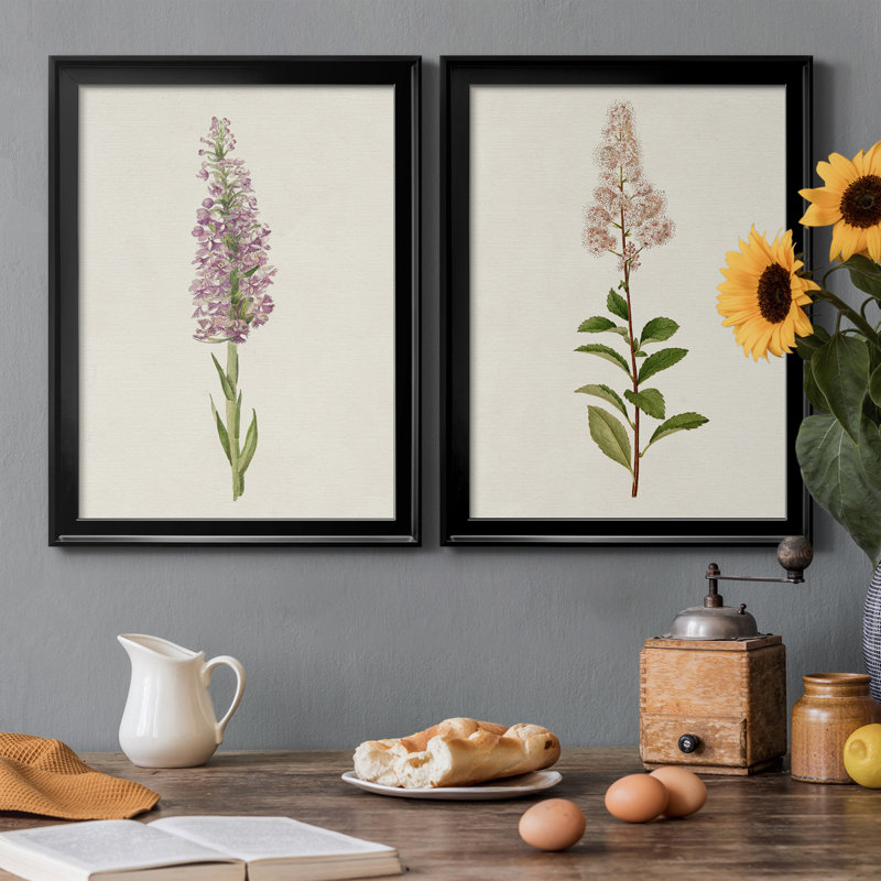 Mauve Garden Flowers I, reproduction encadrée de qualité supérieure - prête à être accrochée, Cadre noir