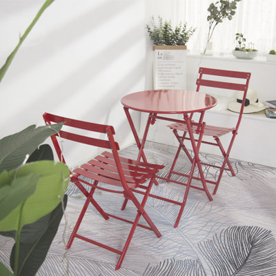 Bistro rouge pliable pour patio - table et chaises en métal 3 pièces et chaises d'extérieur compactes. Fabrication, rouille. Pour l'extérieur. Peu encombrant. Facile à assembler. Supporte 330 lb Idéal bistro