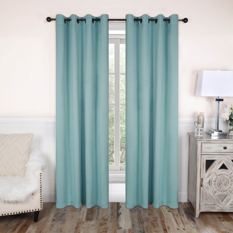 Paire de rideaux obscurcissant avec œillets Millendon, Lys vert, L 46 po x L 108 po