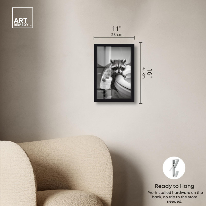 «Helper Raccoon Bathroom Decor Shadowbox» par Art Remedy, 16" H x 11" W, Noir