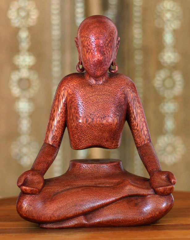 Figurine en bois méditation lévitation Adwick