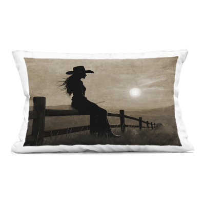 Coussin décoratif Cowgirl Sunset Portrait par Kim Allen