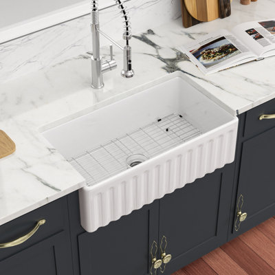 30" L X 18" W Framhouse/Apron Front Kitchen Sink Reversible Ceramic Fireclay Undermount Farmer Kitchen Sinks
