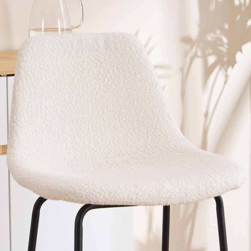 Hauteur de comptoir moderne Kavi avec coussin rembourré et pieds en métal, Boucle blanc