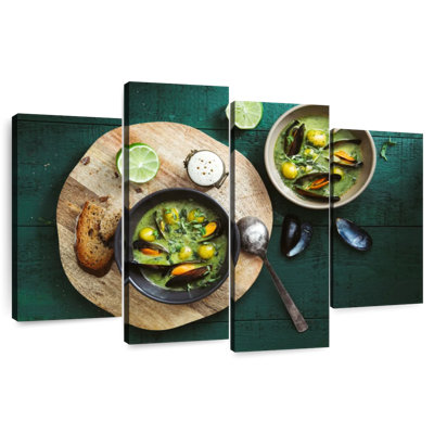 Yarlin Mussel And Spinach Soup