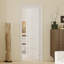 Porte intérieure 5 panneaux avec cadre en MDF blanc avec charnières et poignée verrouillable-125132384-125132387