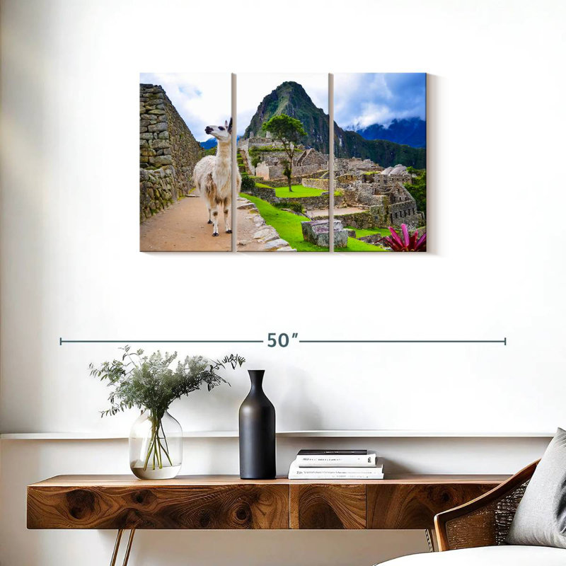 Brampt Peru Llama, 20" H x 33" W