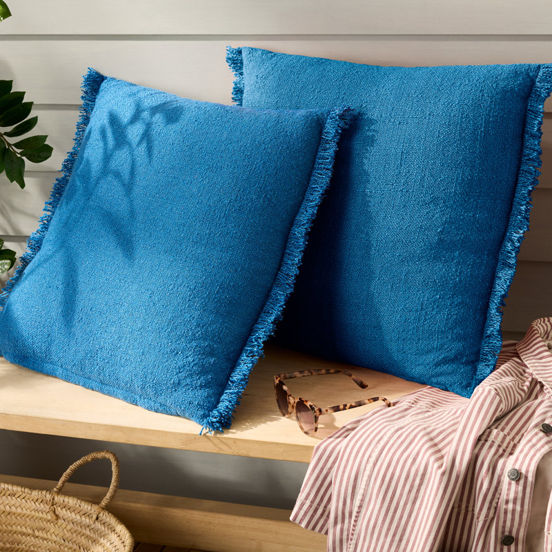 TOWN & COUNTRY EVERDAY Rio Solid Fringe Indoor/Outdoor Decorative Pillow 20"X20" , Blue