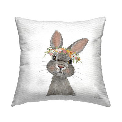 Design de coussin d'extérieur imprimé Bunny & Wildflower Crown par Sharon Kuplack