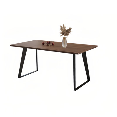 Nordic family simple small family table