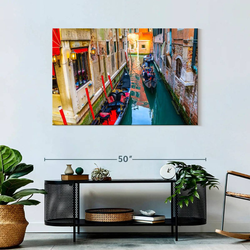 Ravi Venice IV, 30" H x 45" W